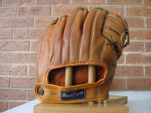 Daryl Spencer MacGregor G115 Back